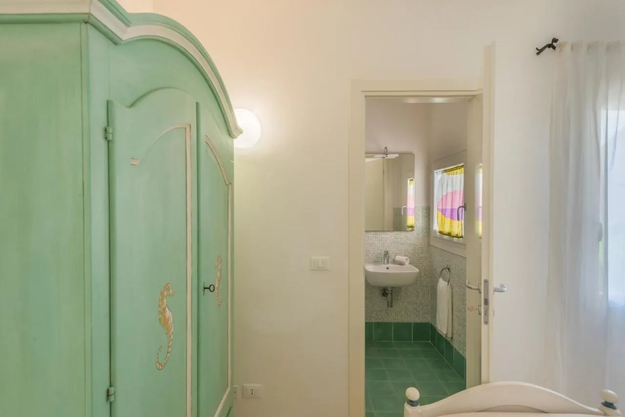 Elegant Residence Ea Bianca 2 Bedroom Sleeps 6 Extra Bed Available N0715N Cala Bitta 意大利